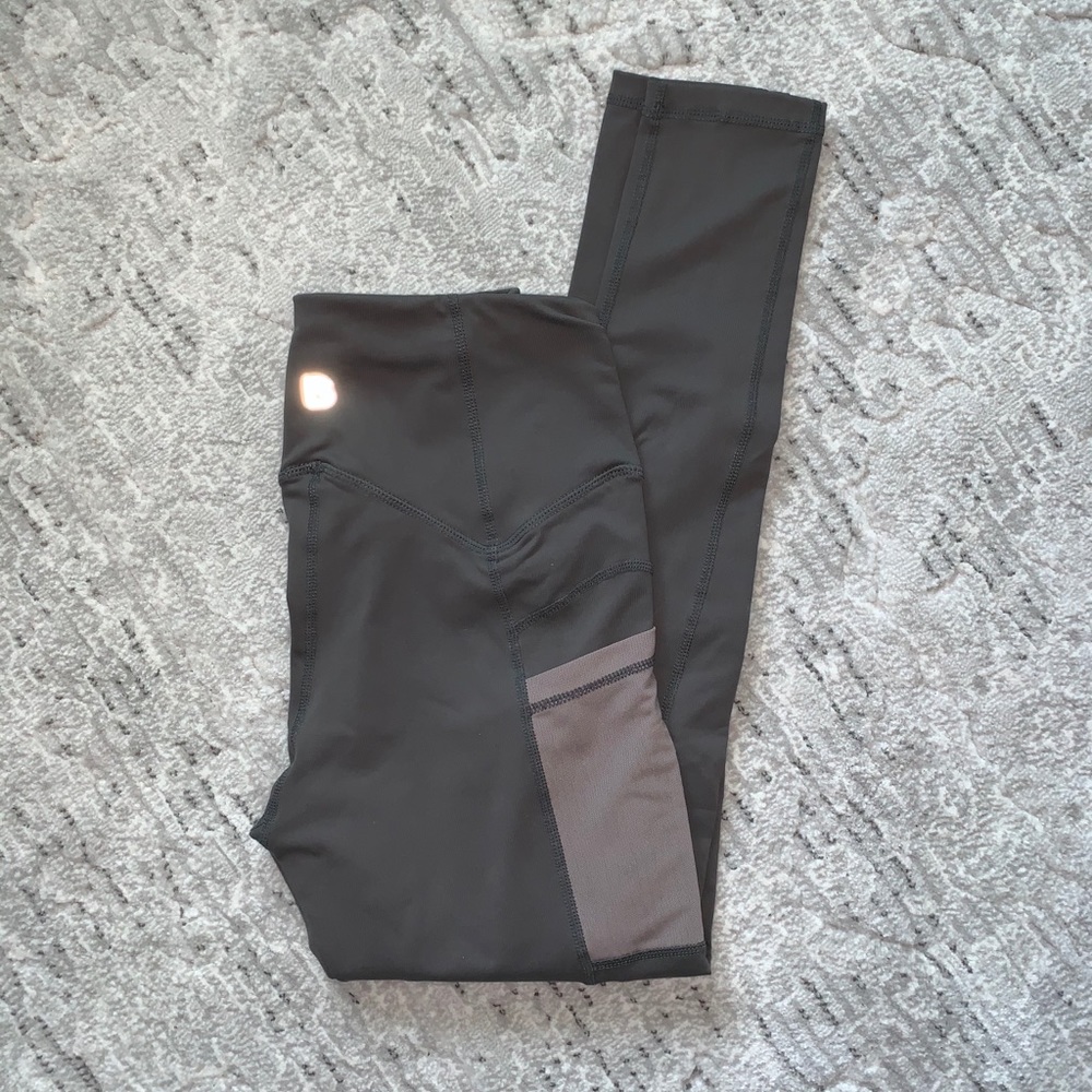 BuffBunny Leggings Sz Small Grey